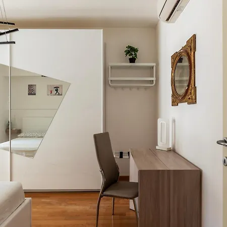 Apartment Guesthost - Porta Portese Modern Terrace *